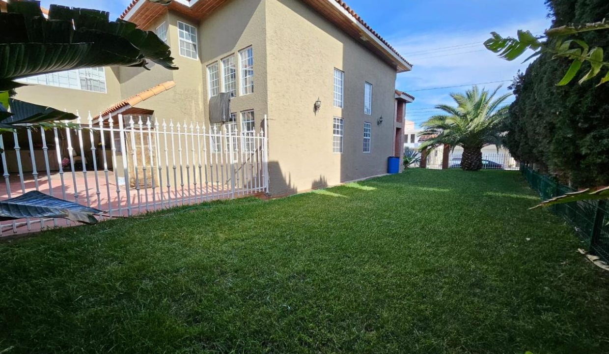 TRIADA9