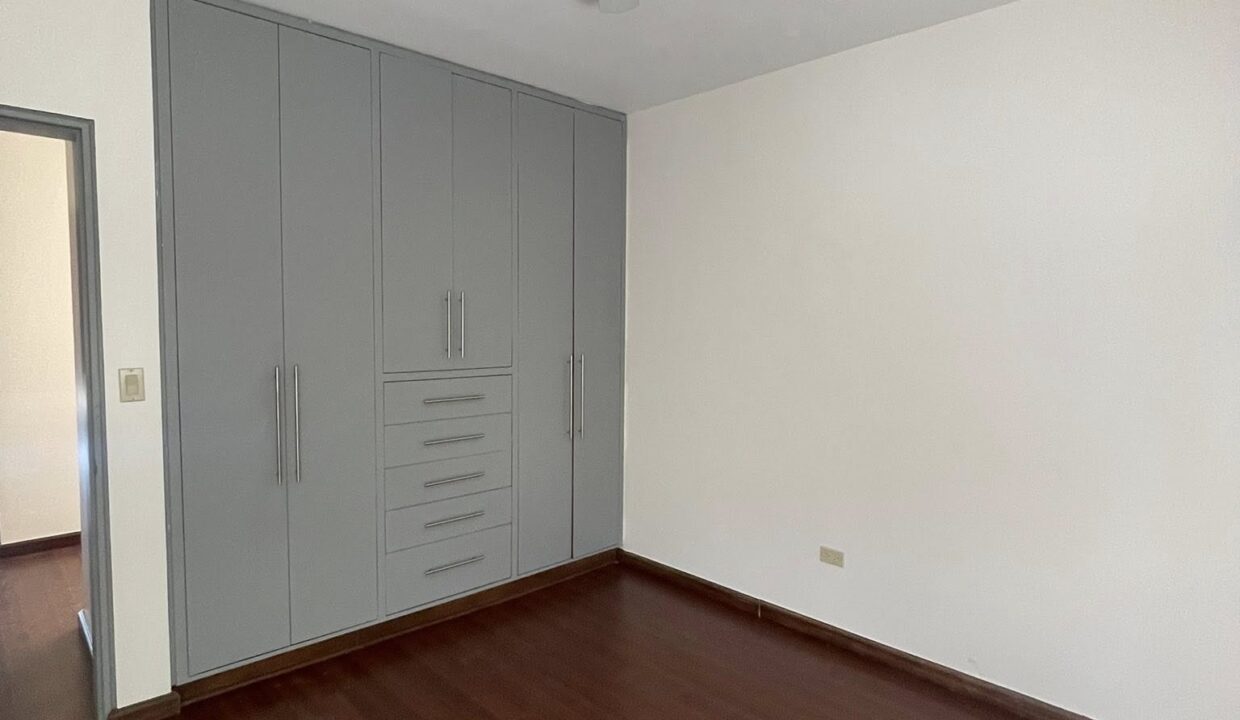 TRIADA8