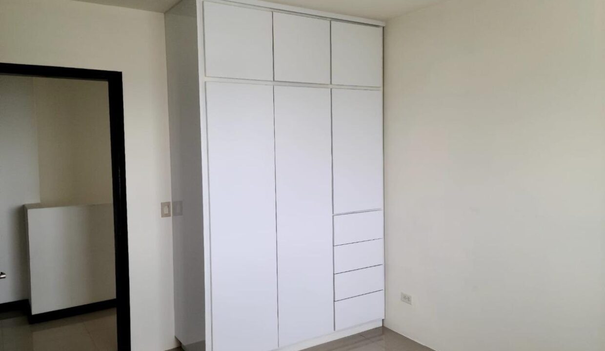 TRIADA9